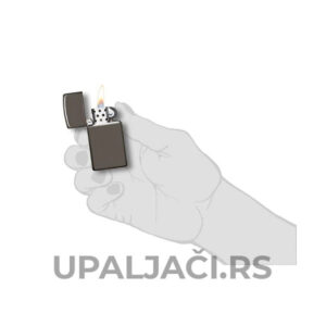 Upaljači Zippo Slim Black Ice u ruci