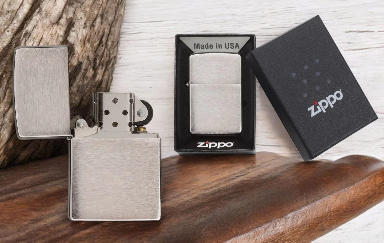 Zippo Upaljač-Classic Brushed Chrome