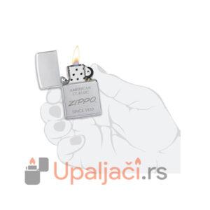 Zippo Upaljac iz Kolekcije Founders Day-American Design izgled u ruci