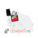 Upaljač ZIPPO Retro Windy Girl Design-Black Matte izgled u ruci