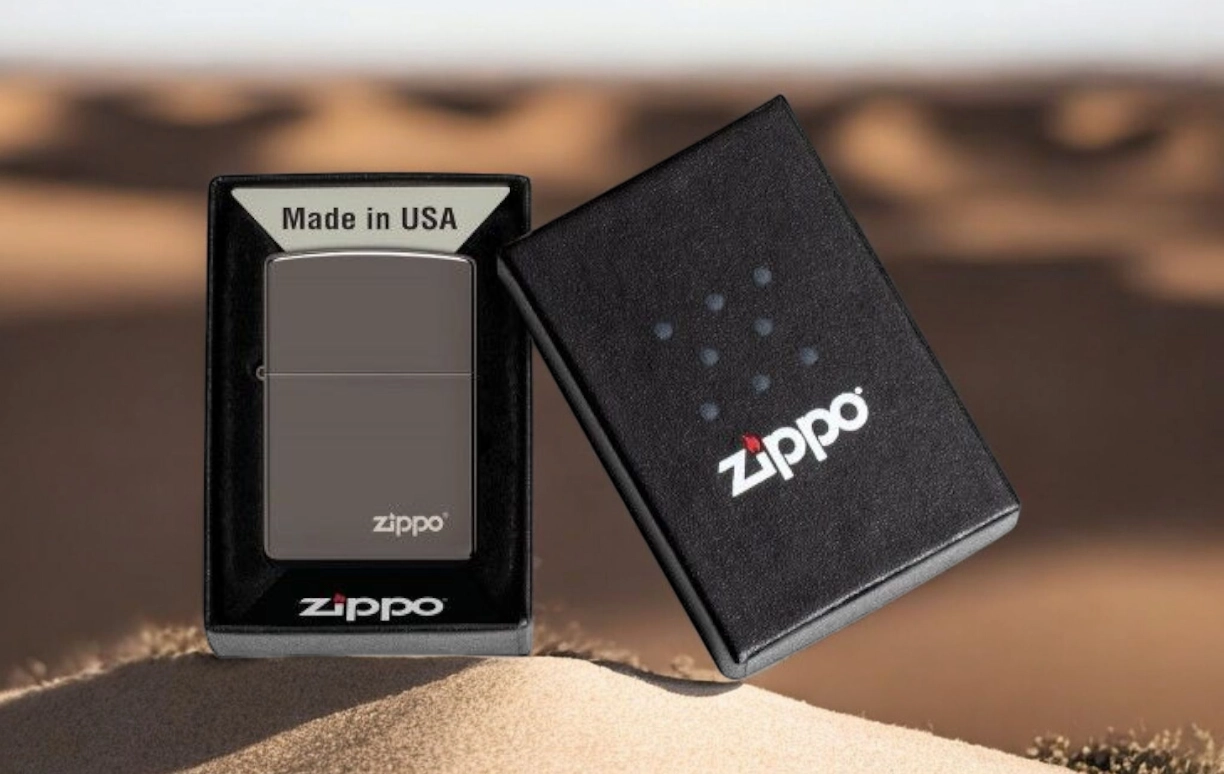 Upaljač Classic Black Ice Zippo Logo 