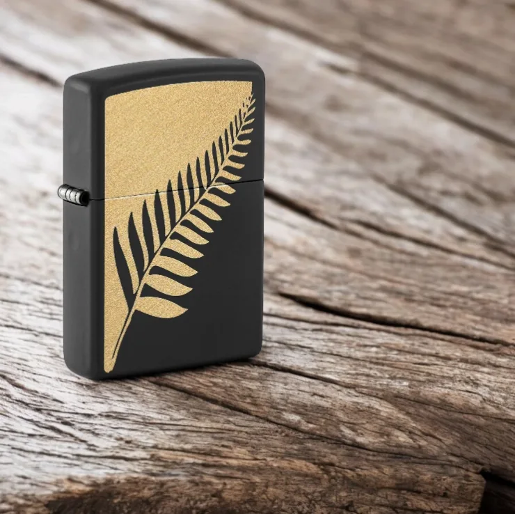 Upaljač Zippo Zen Flora Dizajn na Black Matte