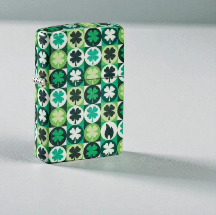 Zippo Clover – Svetleća Srećna Detelina u 540 Dizajnu