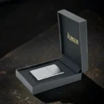Ronson Chrome Vertical Brushed model u poklon ambalaži