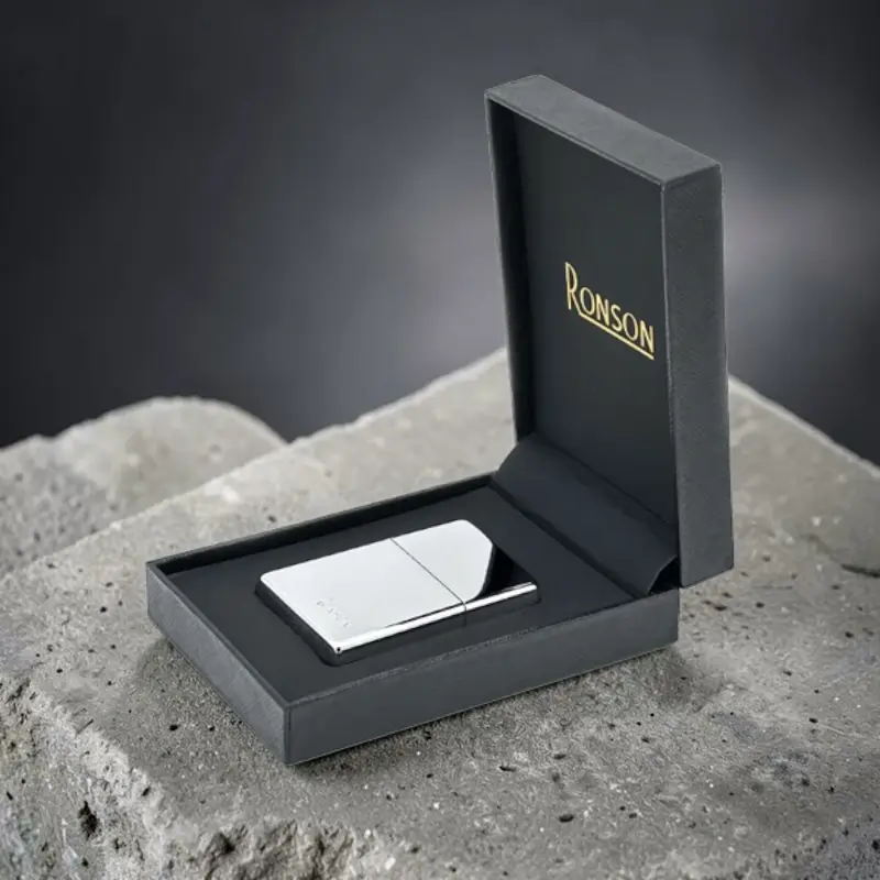 Ronson Chrome Polished - Upaljač na Benzin 8 Ronson Chrome Polished model u elegantnoj poklon kutiji
