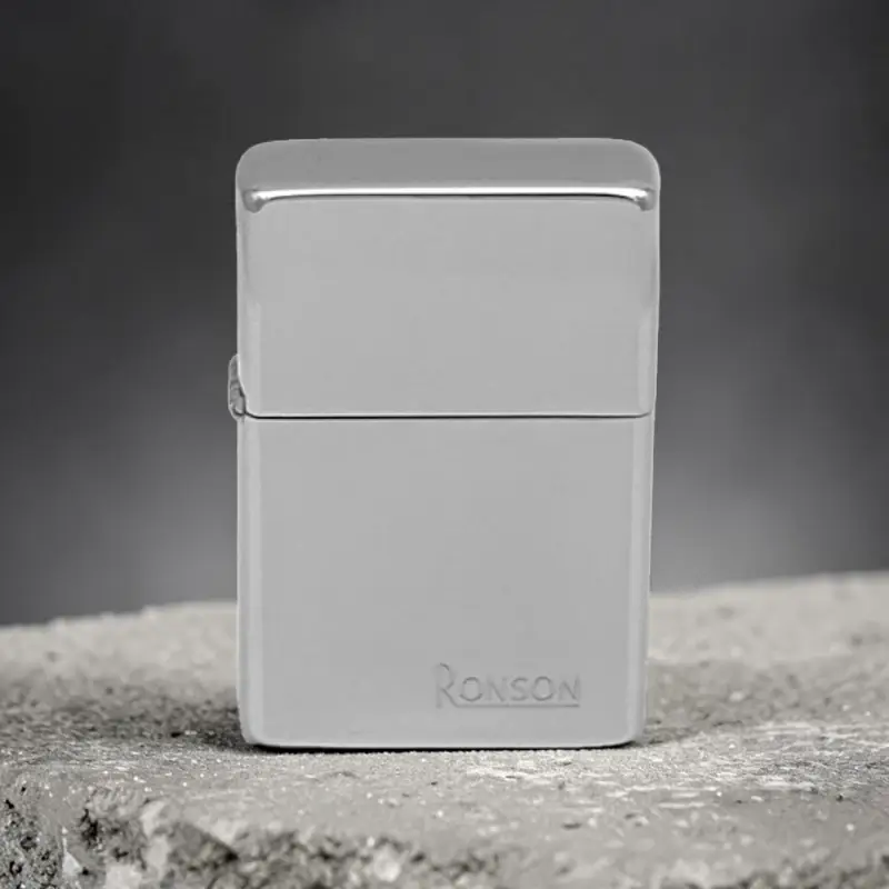 Ronson Chrome Polished - Upaljač na Benzin 4 Ronson Chrome Polished benzinski upaljač sa poliranim hrom kućištem