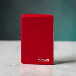 Ronson Red Matt benzinski upaljač sa crvenom mat završnicom