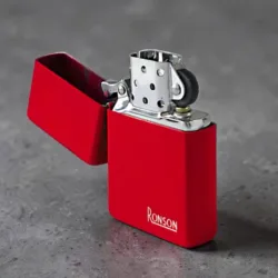 Ronson Red Matt upaljač na benzin sa otvorenim poklopcem