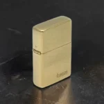 Bočni prikaz Ronson Gold Brushed metalnog upaljača