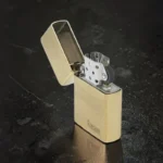 Ronson Gold Brushed upaljač na benzin sa otvorenim poklopcem