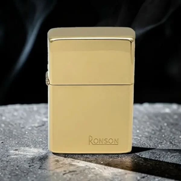 Ronson Gold Polished benzinski upaljač sa sjajnom zlatnom završnicom
