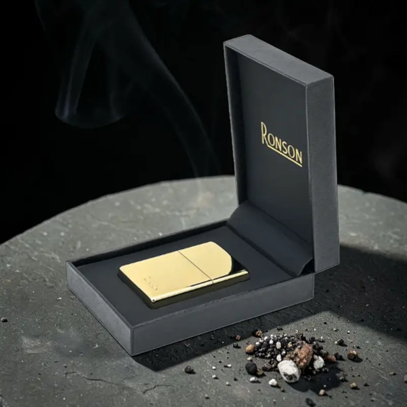 Ronson Gold Polished - Upaljač na Benzin 8 Ronson Gold Polished upaljač u elegantnoj poklon kutiji