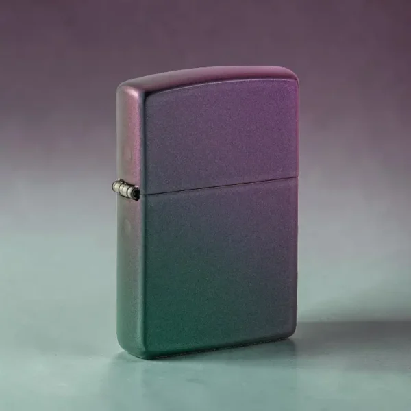 Zippo Iridescent Matte upaljač sa efektom preliva boja tirkizna ljubičasta