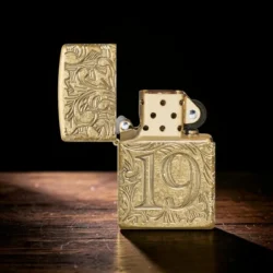 Zippo 1932 Filigree Armor mesingani luksuzni Zippo upaljač - otvoren