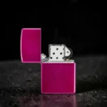 Otvoren Zippo Candy Raspberry upaljač