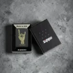Rock On Black Crackle Zippo Upaljač u poklon kutiji