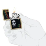 Zippo Bob Marley Peace 47194 otvoren benzinski upaljač u ruci