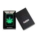 Zippo Gleaming Leaf Black Light upaljač u originalnom pakovanju
