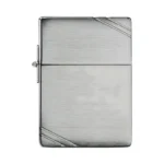 Zippo 1935 Replica Brushed Chrome upaljač sa Slashes detaljima